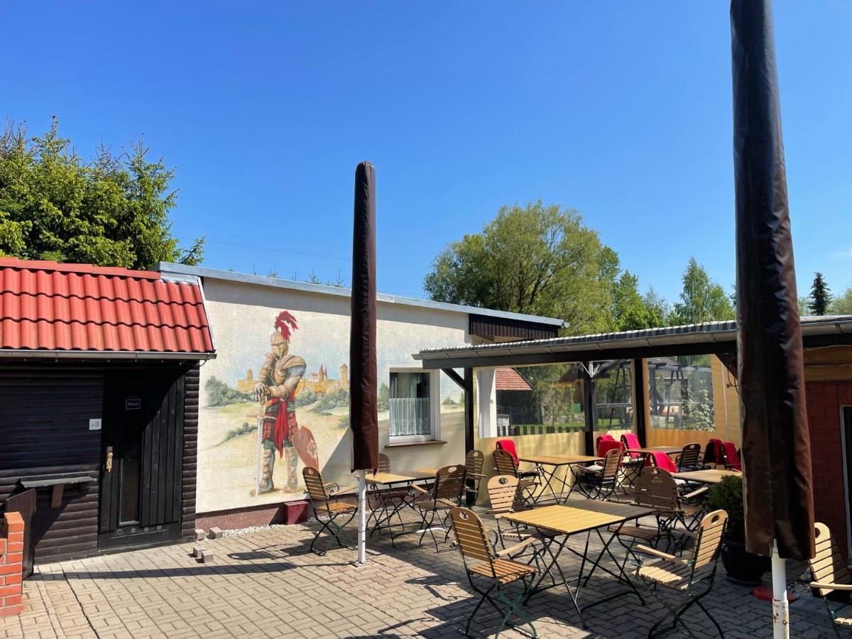 Schoener Ferienbungalow Umgeben Von Natur Und Nicht Weit Zur Ostsee Neubukow Exteriör bild